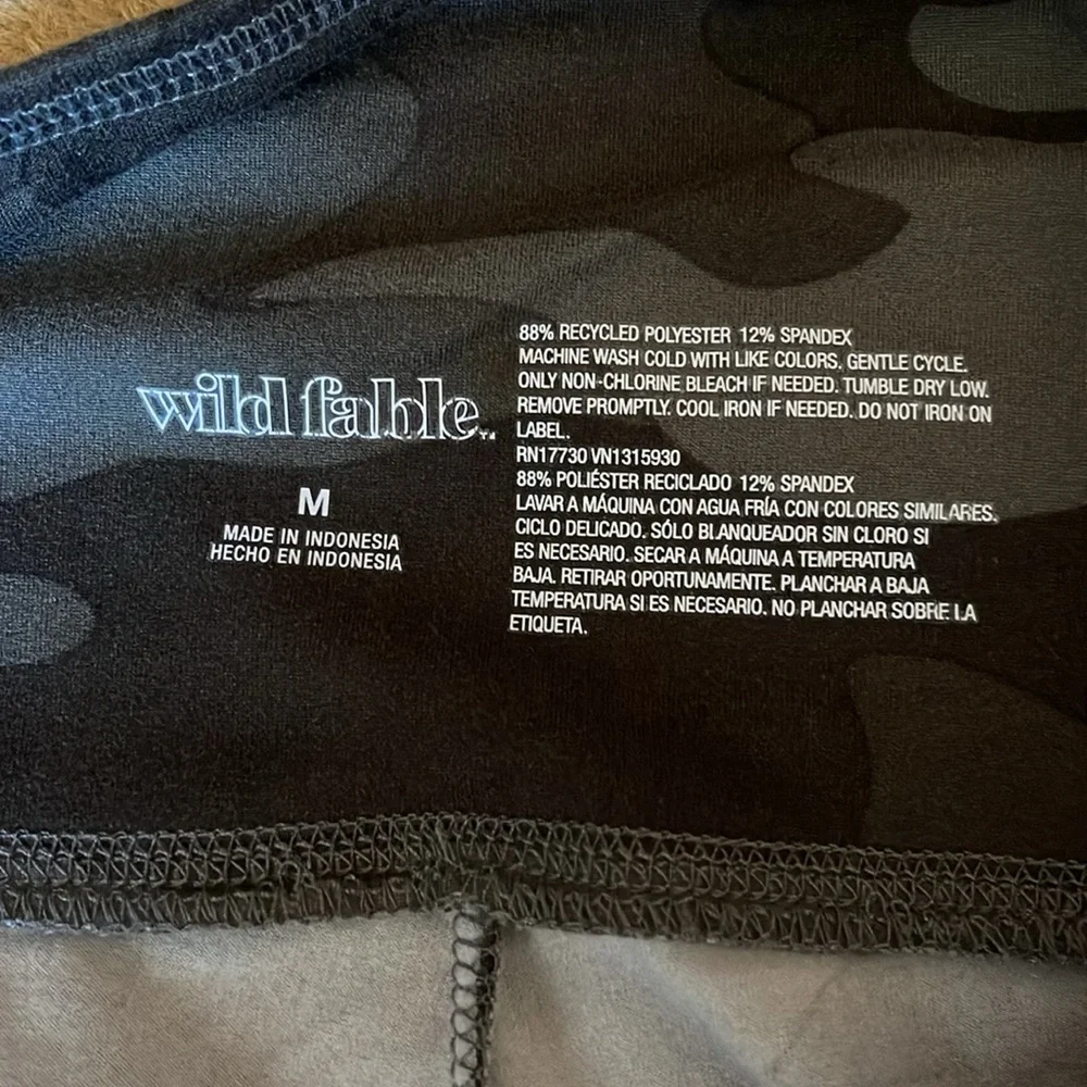 Wild Fable camo leggings - Picture 4 of 5